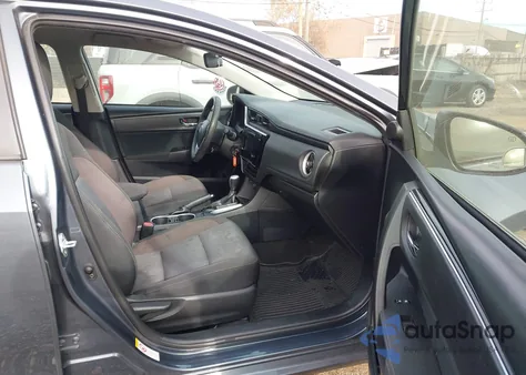 2017 Toyota Corolla Le z USA, uszkodzony, nr VIN 2T1BURHEXHC802333